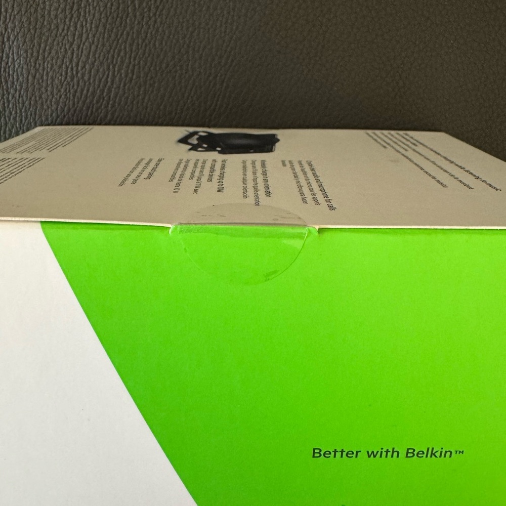 Belkin SoundForm 10W Charger/Bluetooth Speaker for iPhone/Samsung-unopened inbox